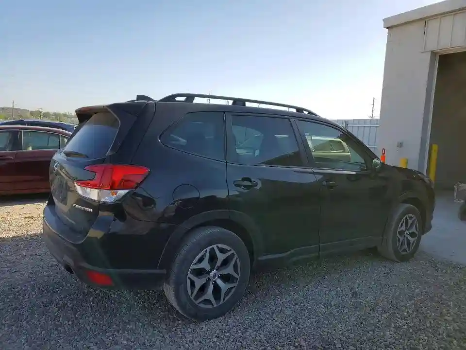 JF2SKADC0NH461285 2022 SUBARU FORESTER-2