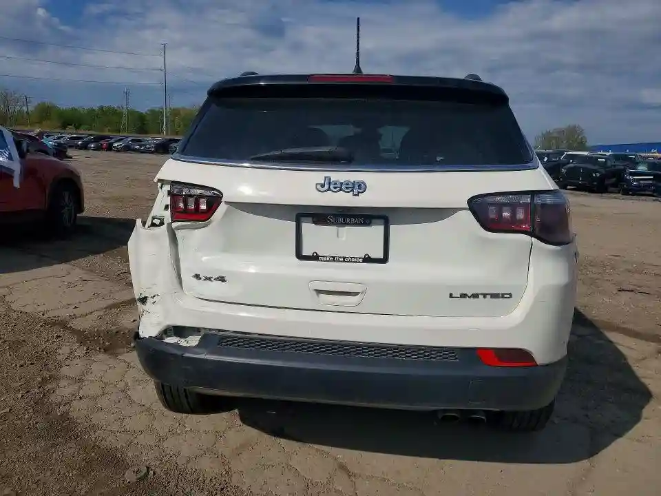 3C4NJDCB4KT806467 2019 JEEP COMPASS-5