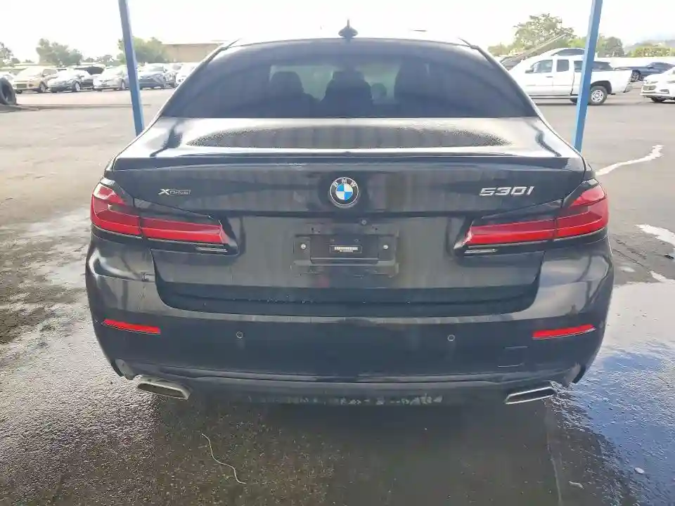 WBA13BJ02NCJ18642 2022 BMW 5 SERIES-5