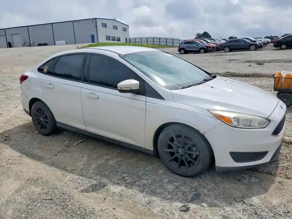 1FADP3F28HL256247 2017 FORD FOCUS-3