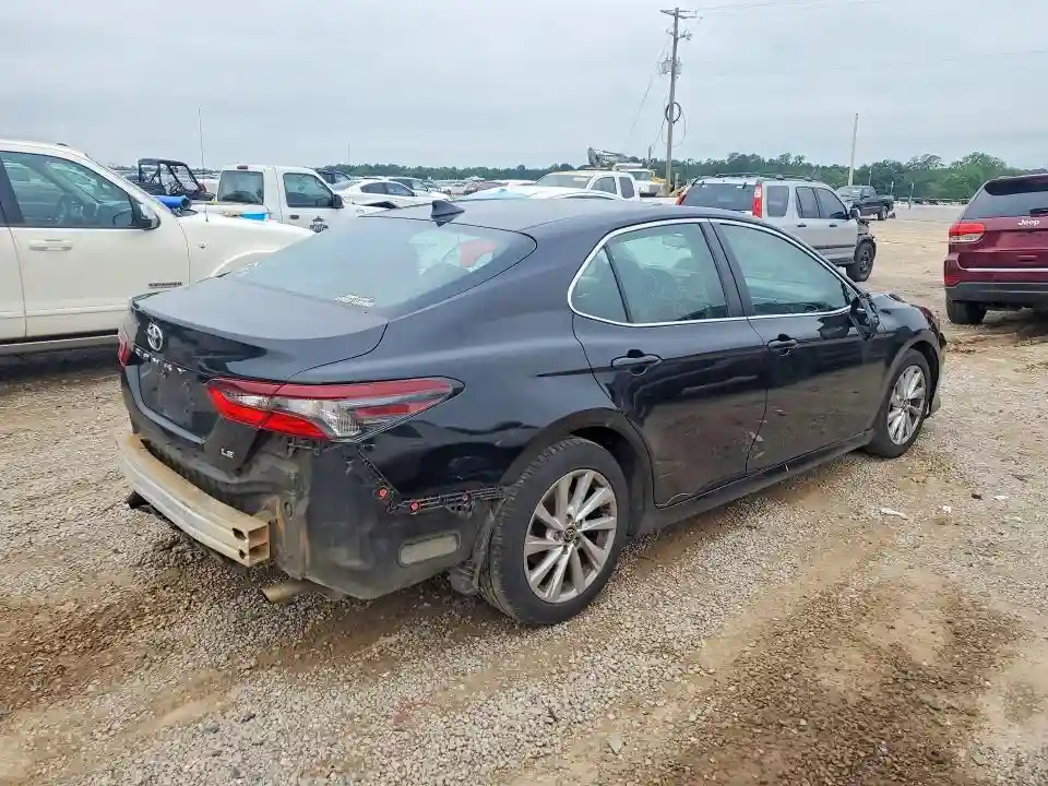 4T1C11AK0MU455683 2021 TOYOTA CAMRY-2