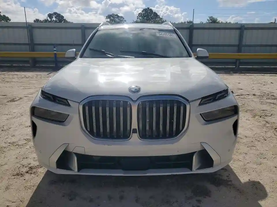 5UX23EM0XP9N84662 2023 BMW X7-4
