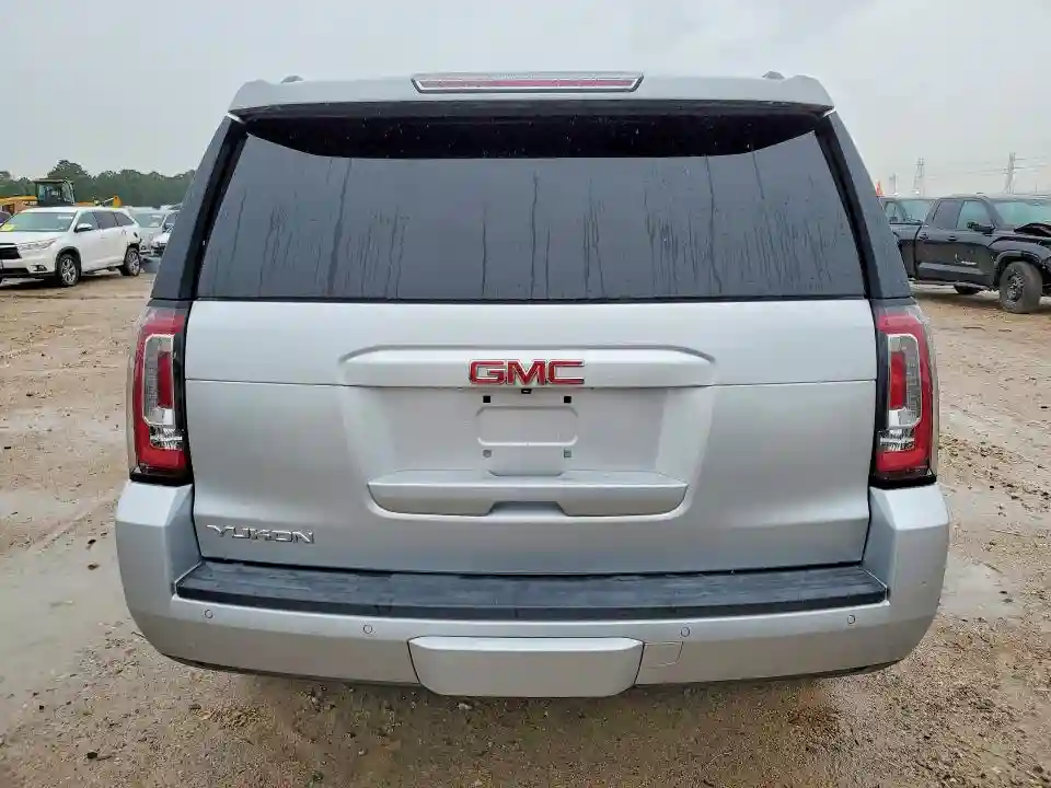 1GKS1BKC3JR238578 2018 GMC YUKON-5