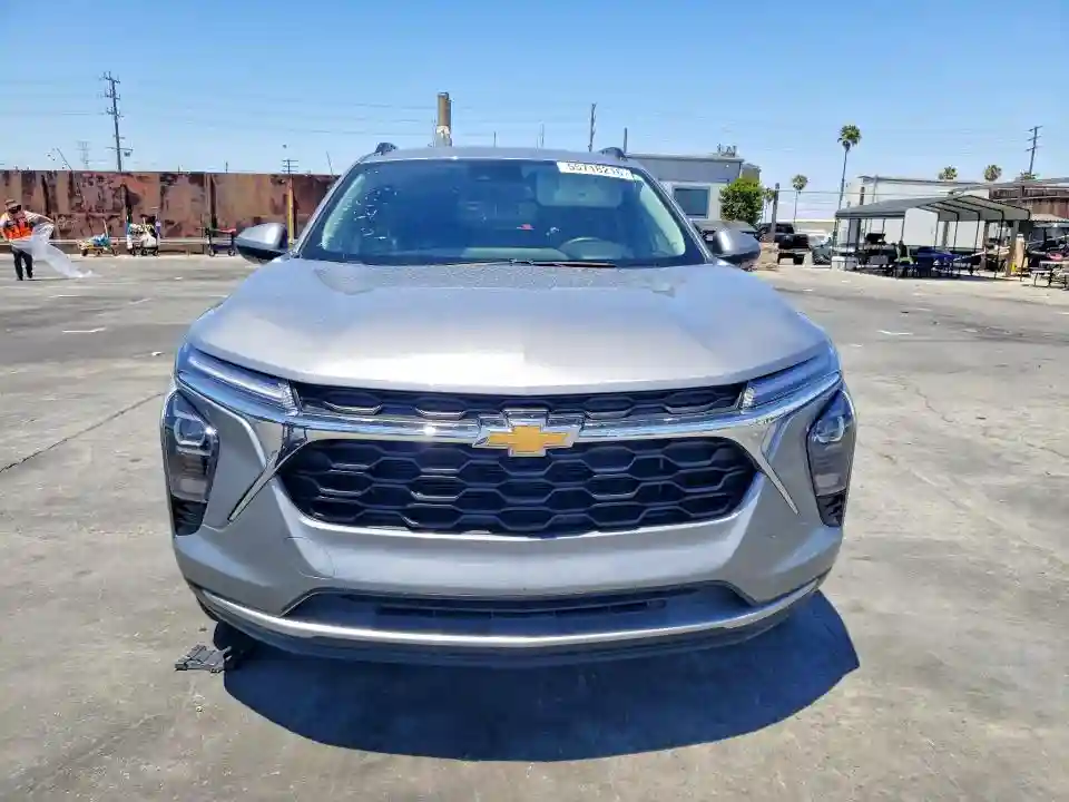KL77LHEP2SC274597 2025 CHEVROLET TRAX-4
