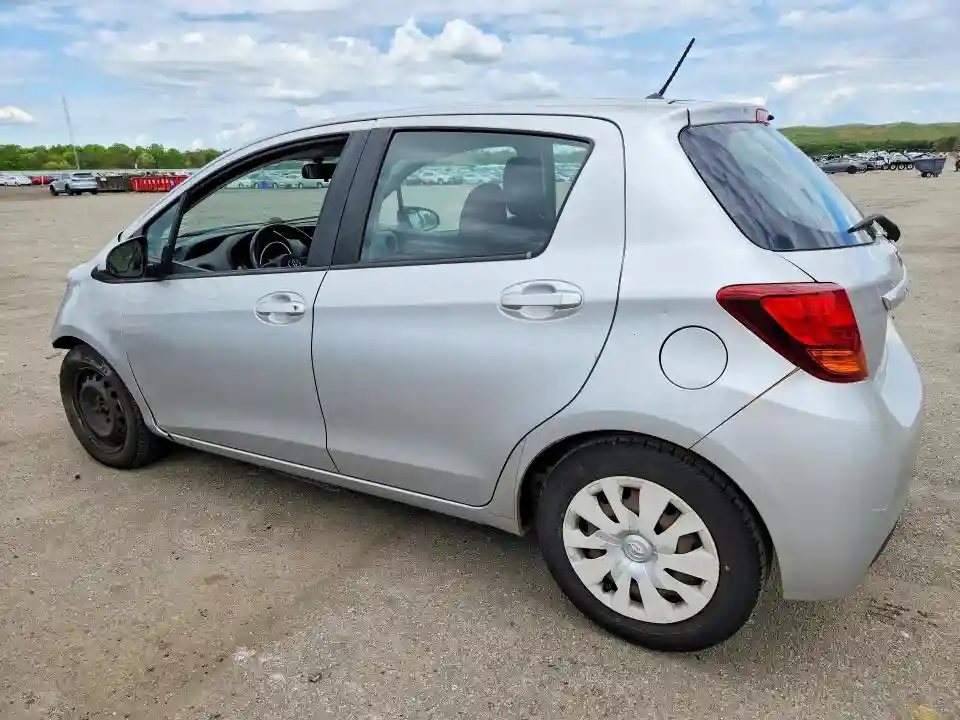 VNKKTUD34FA027515 2015 TOYOTA YARIS-1