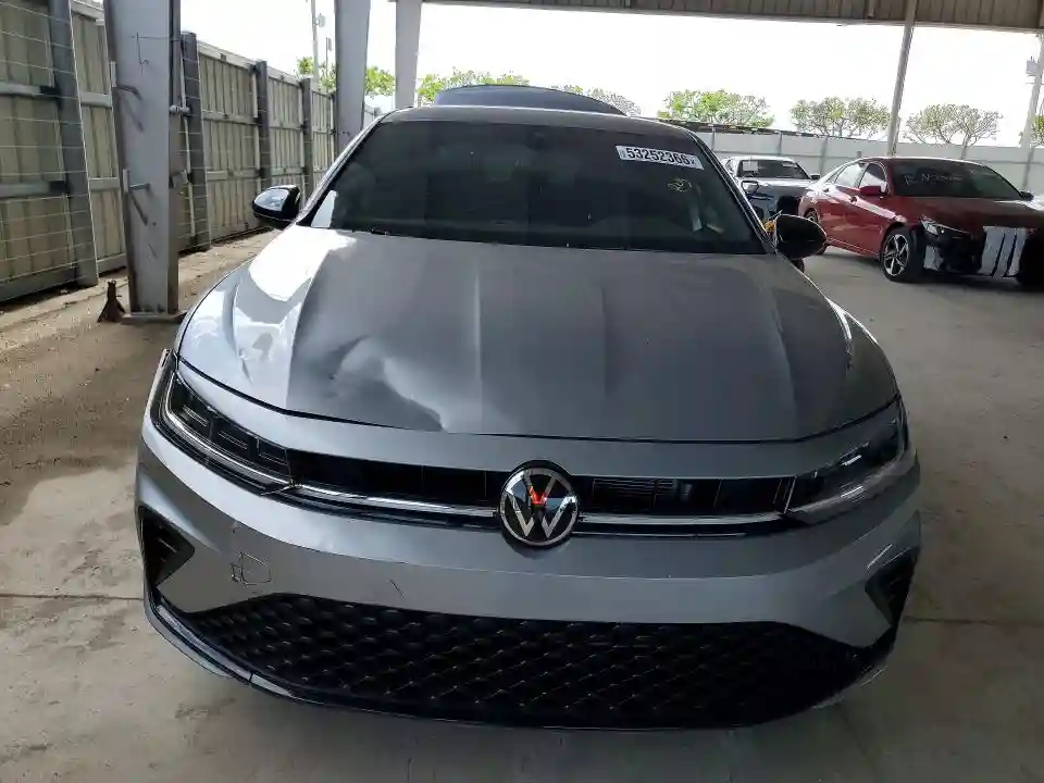 3VWBX7BUXSM103145 2025 VOLKSWAGEN JETTA-4