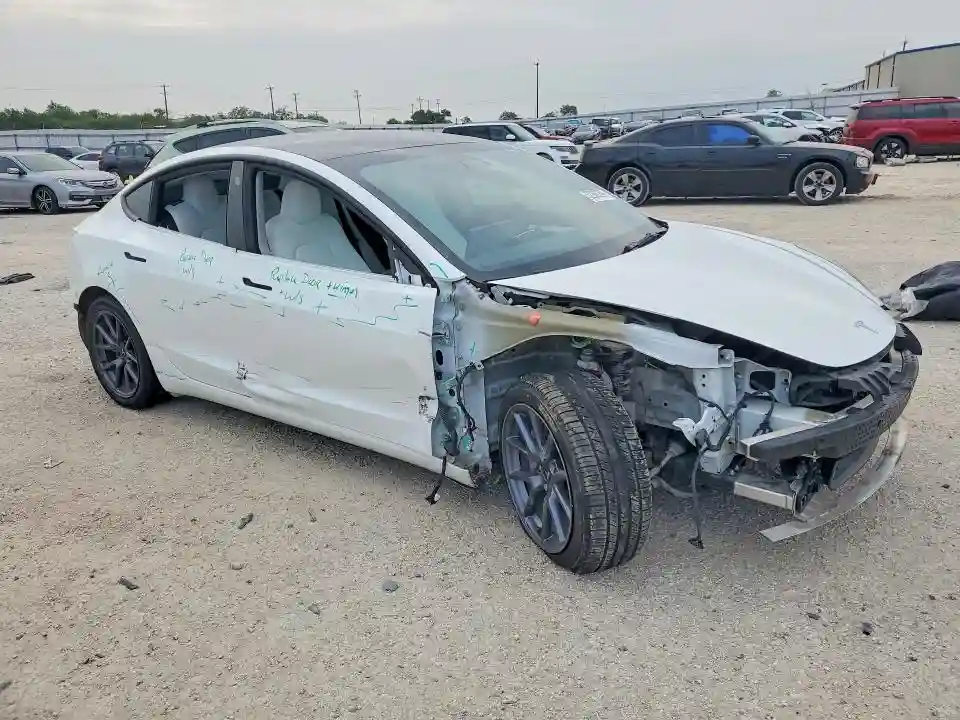 5YJ3E1EA2PF571457 2023 TESLA MODEL 3-3