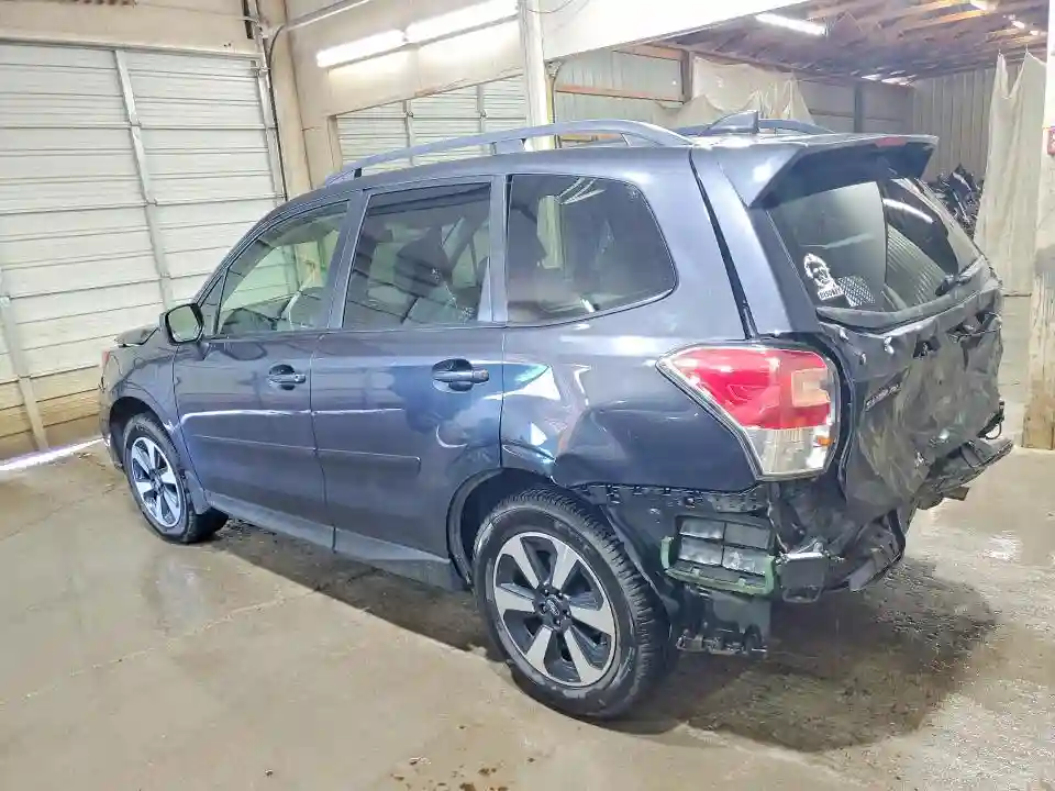JF2SJAGC6HH445949 2017 SUBARU FORESTER-1