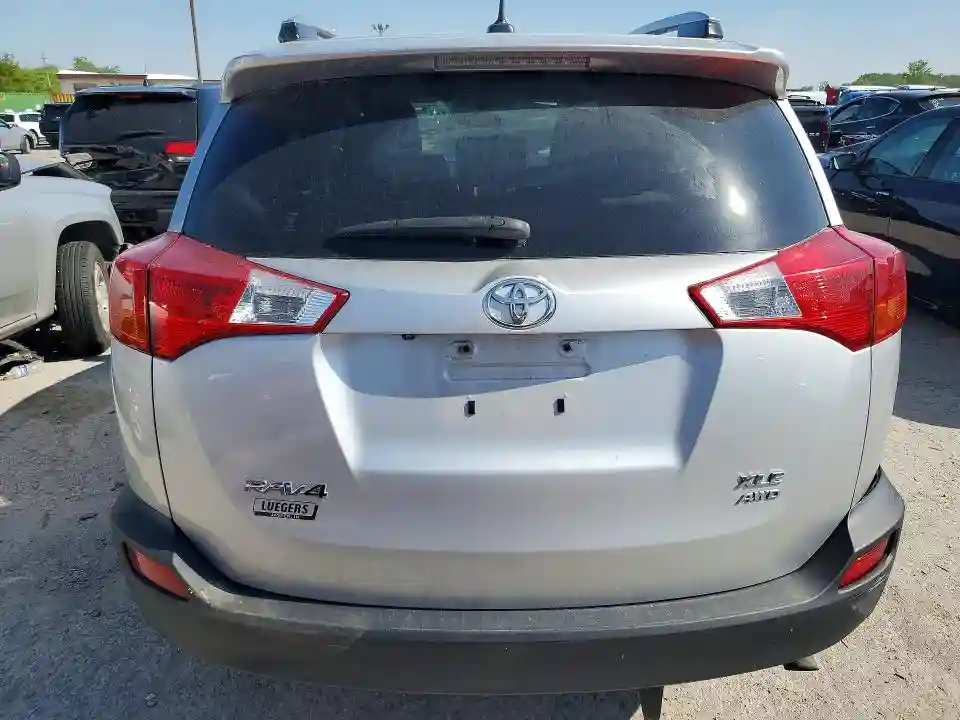 JTMRFREV3FJ026576 2015 TOYOTA RAV4-5