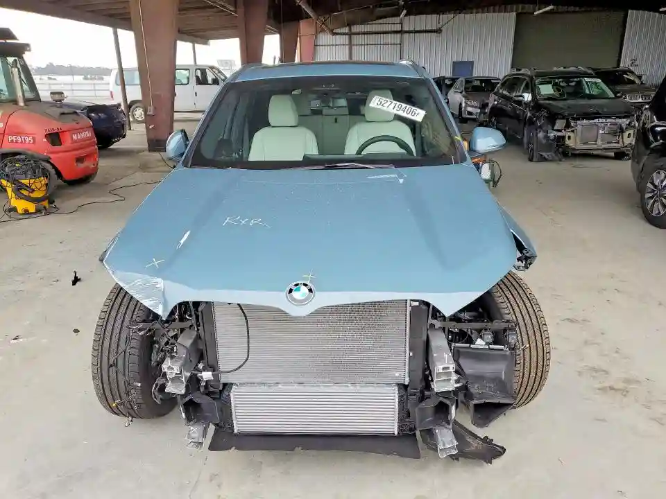 WBX73EF09T5569336 2026 BMW X1-4