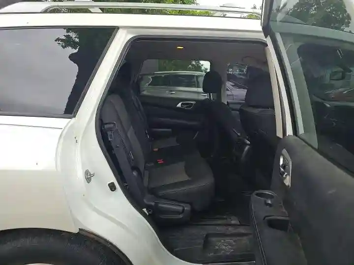 5N1DR2MN7JC673968 2018 NISSAN PATHFINDER-5
