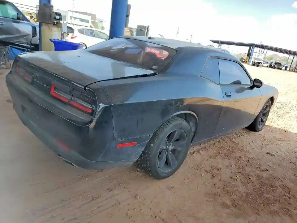 2C3CDZAGXHH548908 2017 DODGE CHALLENGER-2