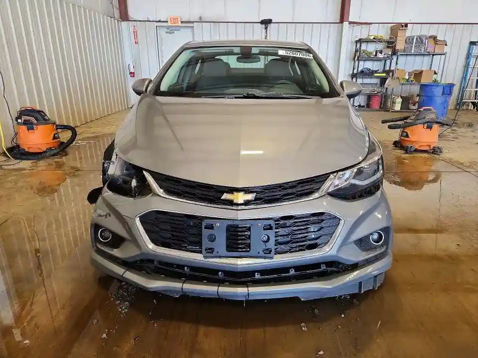 1G1BE5SM8J7211407 2018 CHEVROLET CRUZE-4