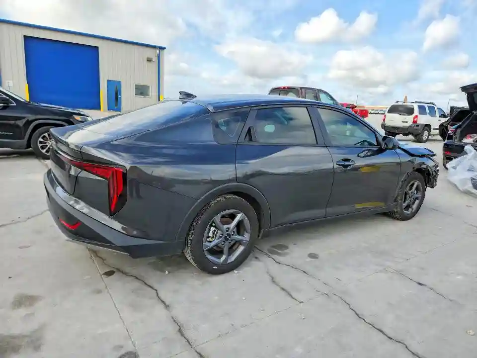 3KPFT4DE5SE132938 2025 KIA K4-2
