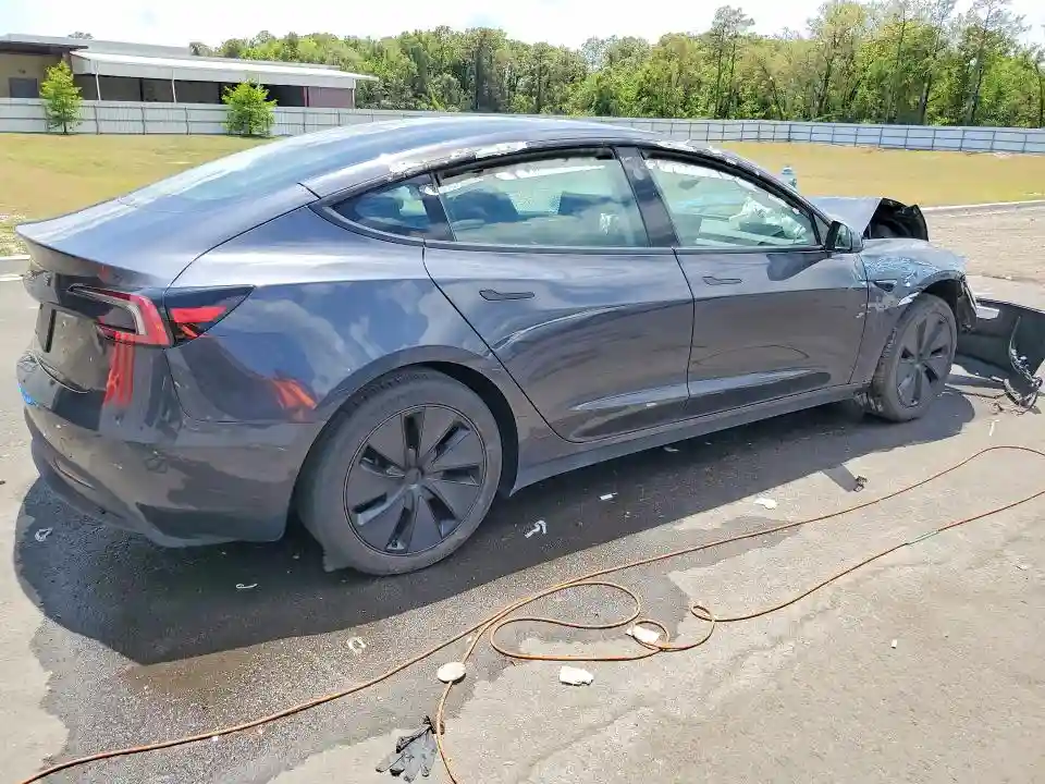 5YJ3E1EAXRF756164 2024 TESLA MODEL 3-2