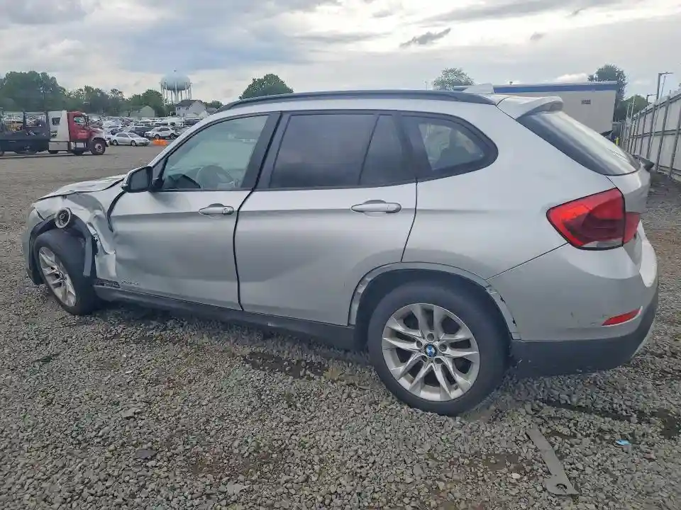 WBAVL1C57FVY29862 2015 BMW X1-1