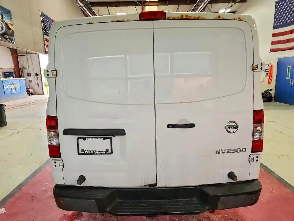 1N6BF0KYXJN805936 2018 NISSAN NV-5