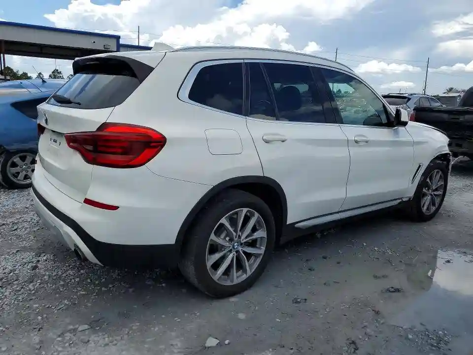 5UXTR7C50KLR44688 2019 BMW X3-2