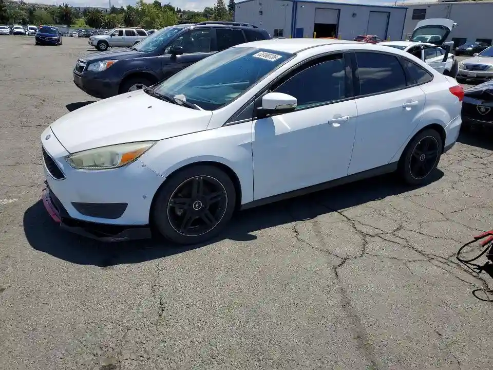 1FADP3F28FL263664 2015 FORD FOCUS-0