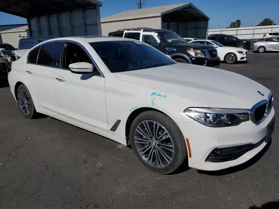 WBAJE5C58JWA97277 2018 BMW 5 SERIES-3
