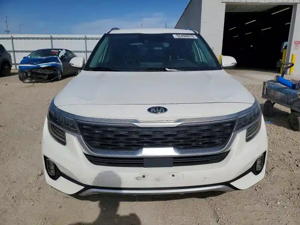 KNDETCA23M7115252 2021 KIA SELTOS-4