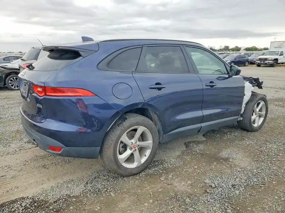 SADCJ2FX0JA256231 2018 JAGUAR F-PACE-2