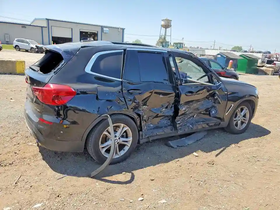 5UXTR9C56KLE18211 2019 BMW X3-2