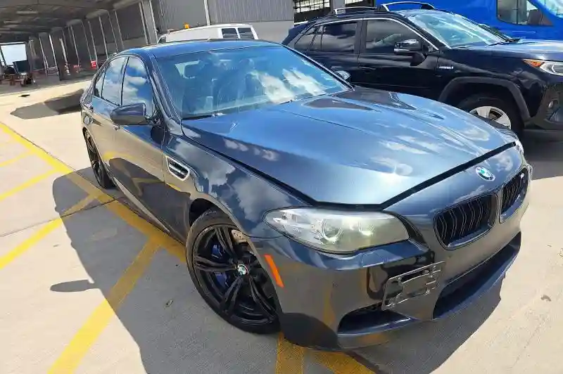 WBSFV9C55GD595740 2016 BMW M5-0