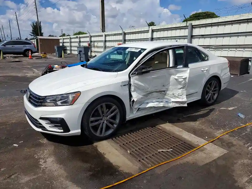 1VWDT7A34HC039255 2017 VOLKSWAGEN PASSAT-0