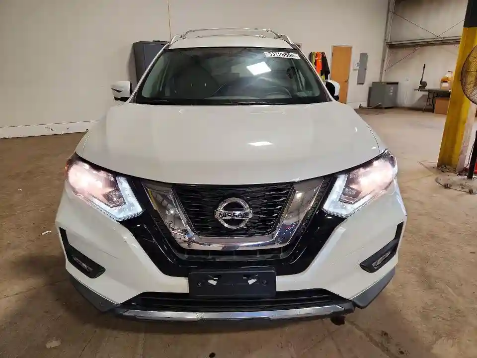 KNMAT2MV1HP522085 2017 NISSAN ROGUE-4