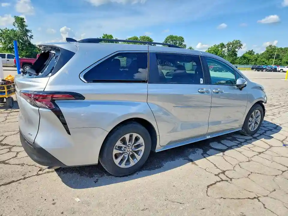 5TDJRKEC3SS246632 2025 TOYOTA SIENNA-2