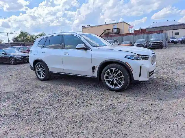 5UX23EU09T9299011 2026 BMW X5-2