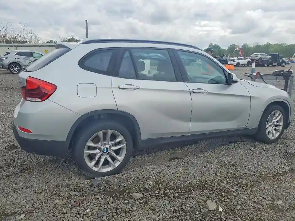 WBAVL1C57FVY29862 2015 BMW X1-2