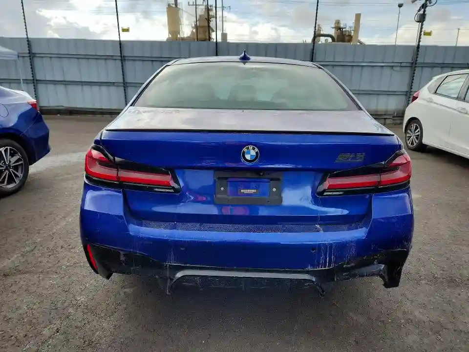 WBS83CH05NCH70776 2022 BMW M5-5