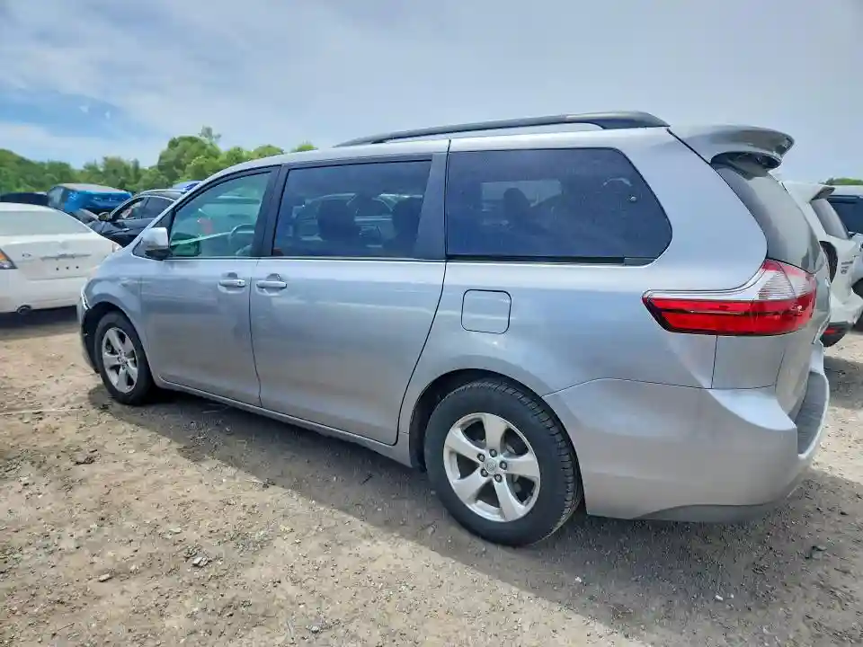 5TDKZ3DC7HS875654 2017 TOYOTA SIENNA-1
