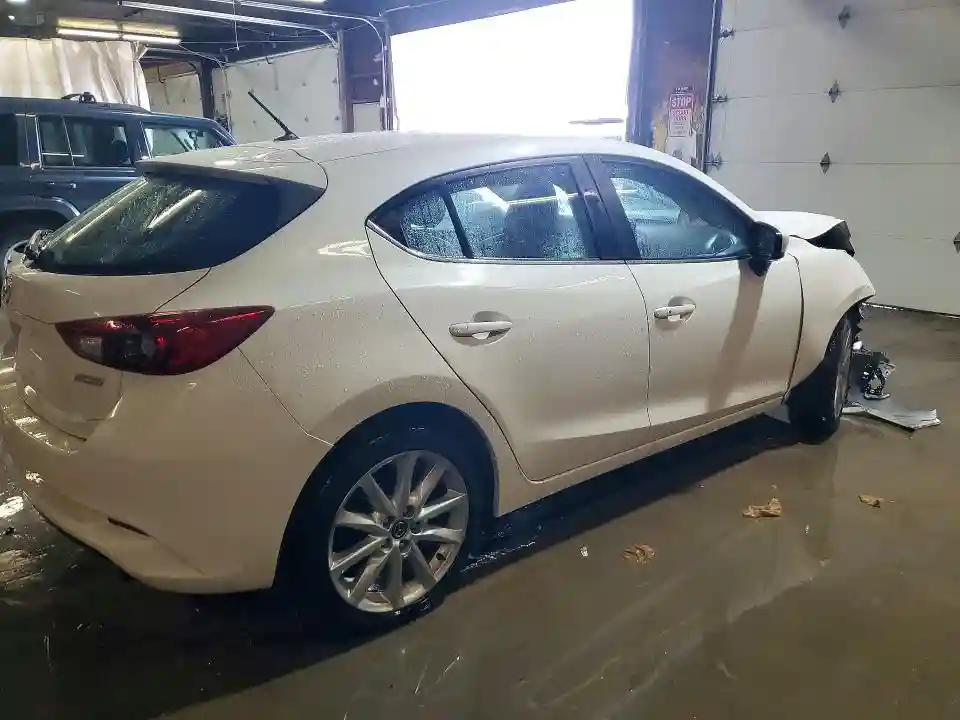 JM1BN1L31H1146046 2017 MAZDA 3-2