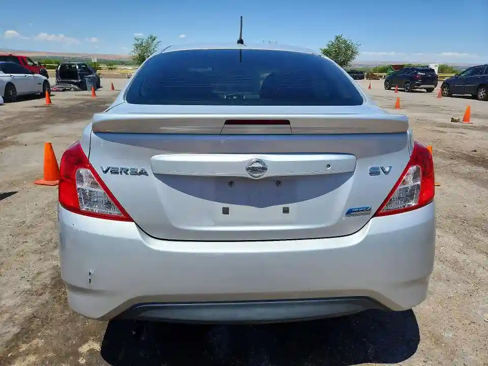 3N1CN7AP4FL825377 2015 NISSAN VERSA-5