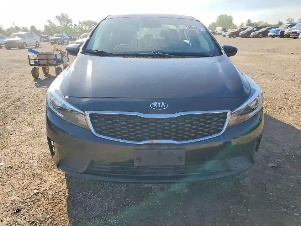 3KPFL4A72HE152899 2017 KIA FORTE-4