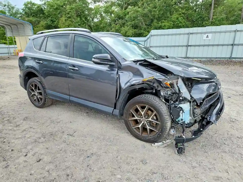 JTMNFREV0JJ722481 2018 TOYOTA RAV4-3