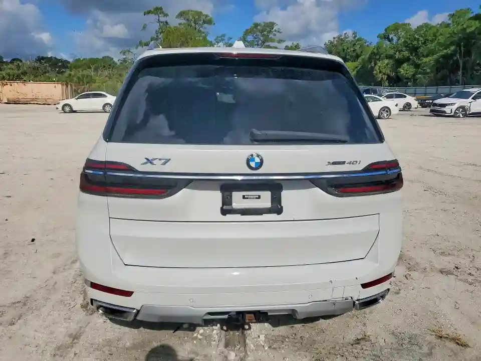 5UX23EM0XP9N84662 2023 BMW X7-5