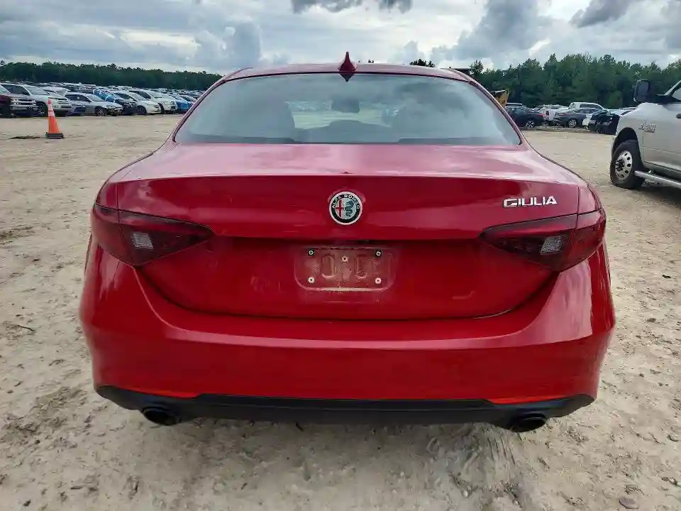 ZARFAMAN0N7662870 2022 ALFA ROMEO GIULIA-5