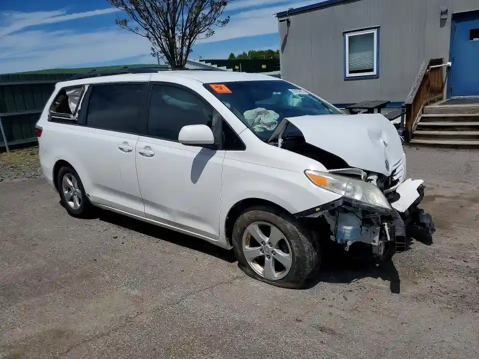 5TDKK3DC9FS570948 2015 TOYOTA SIENNA-3