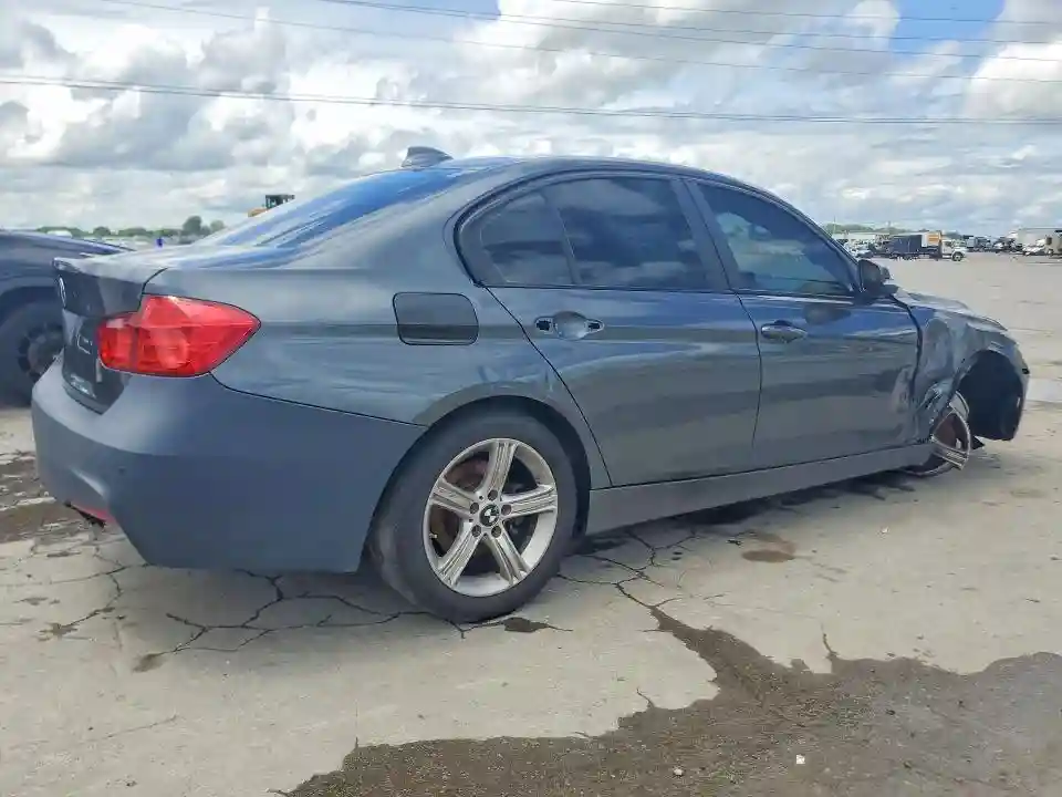 WBA3B3G54FNR86328 2015 BMW 3 SERIES-2