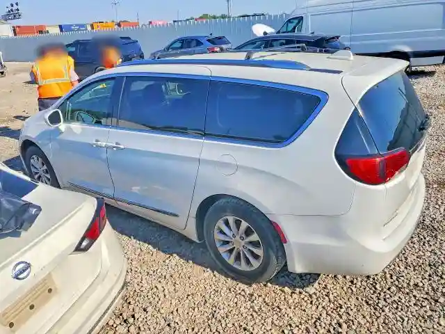 2C4RC1BG6JR332899 2018 CHRYSLER PACIFICA-1