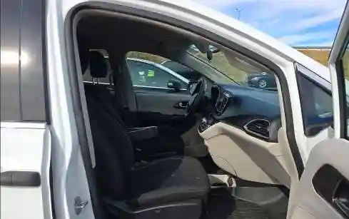 2C4RC1AG8LR244215 2020 CHRYSLER MINIVAN-4