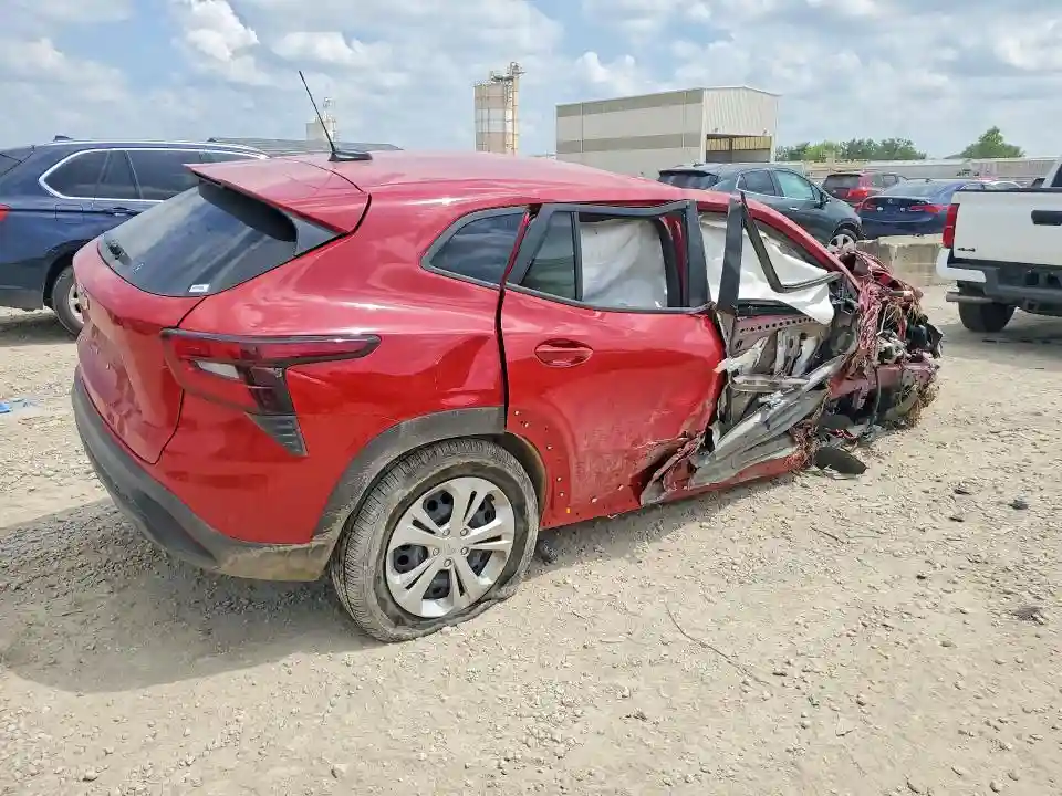 KL77LFEP7TC069511 2026 CHEVROLET TRAX-2