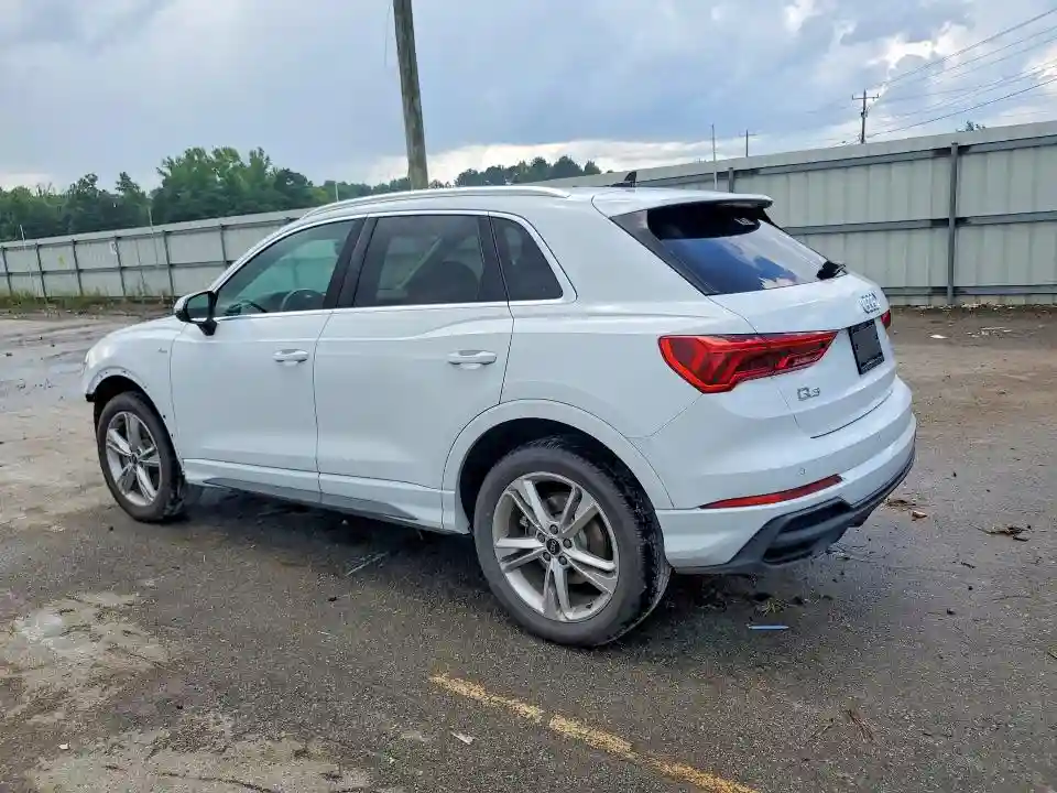 WA1EECF31P1102688 2023 AUDI Q3-1