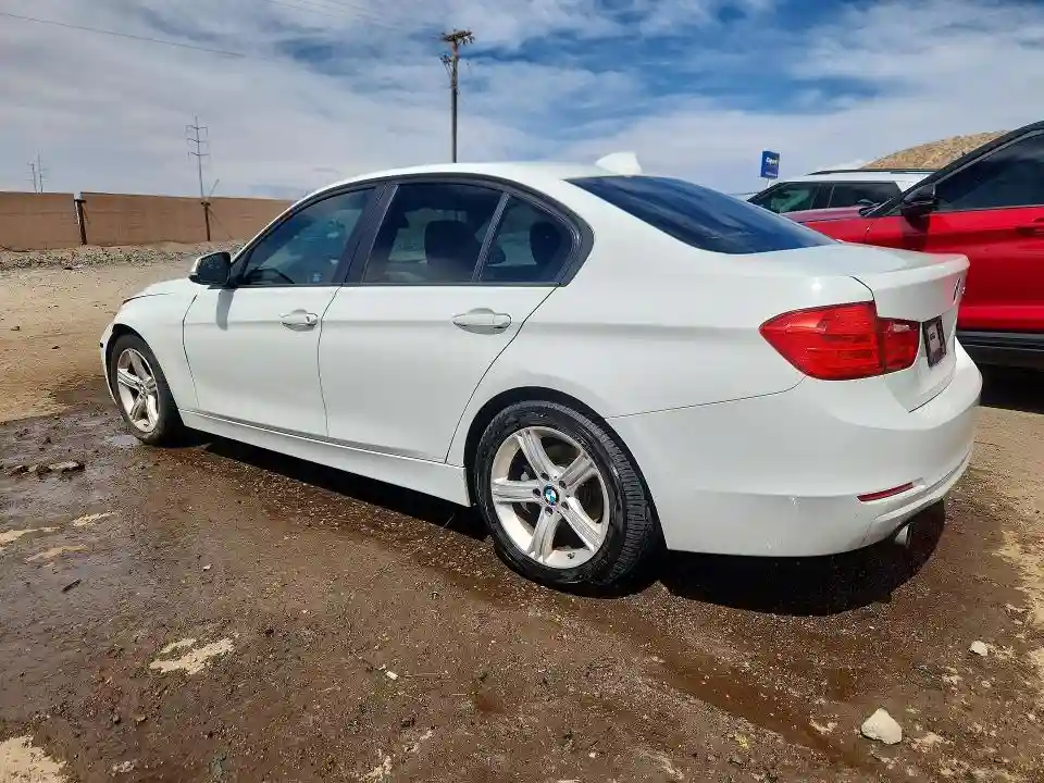 WBA3B1C51FK139973 2015 BMW 3 SERIES-1
