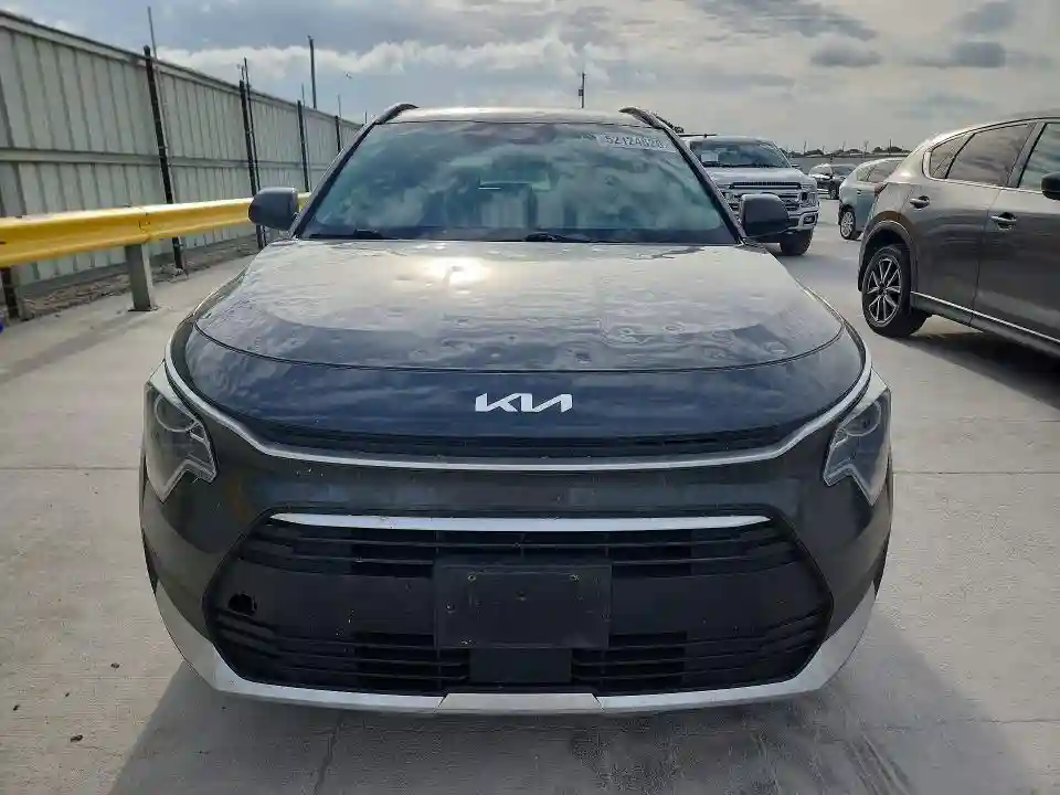 KNDCR3LE8R5148540 2024 KIA NIRO-4
