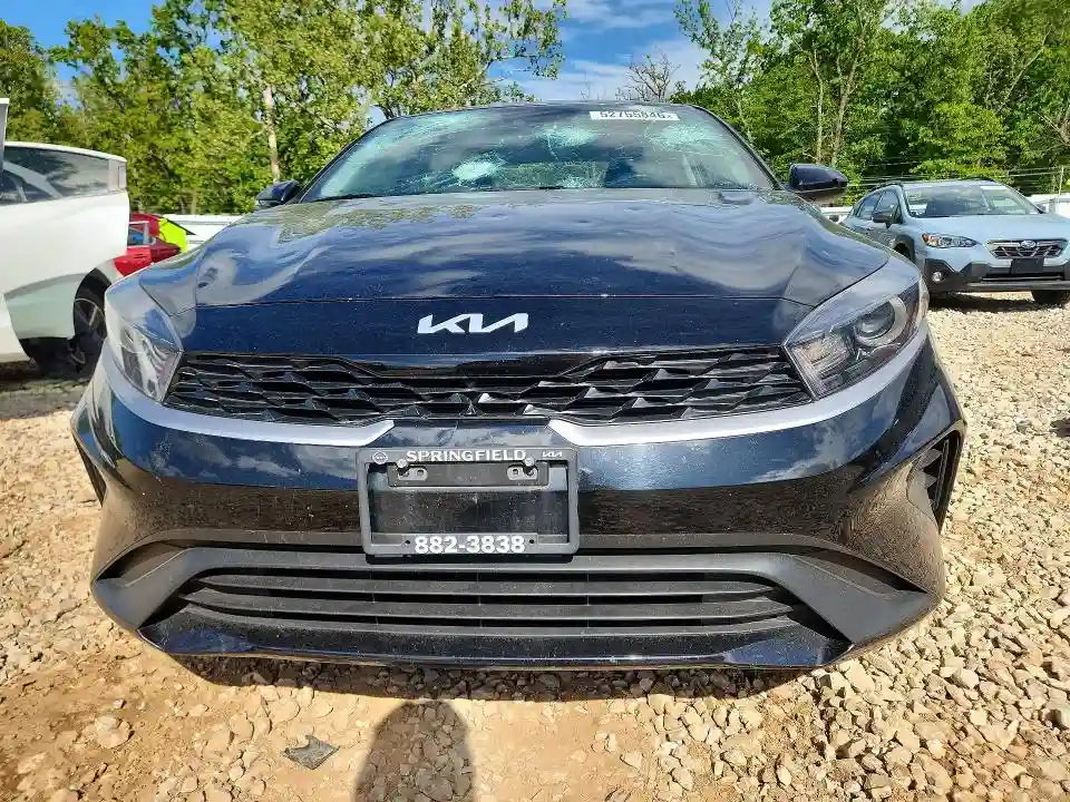 3KPF24ADXPE669892 2023 KIA FORTE-4